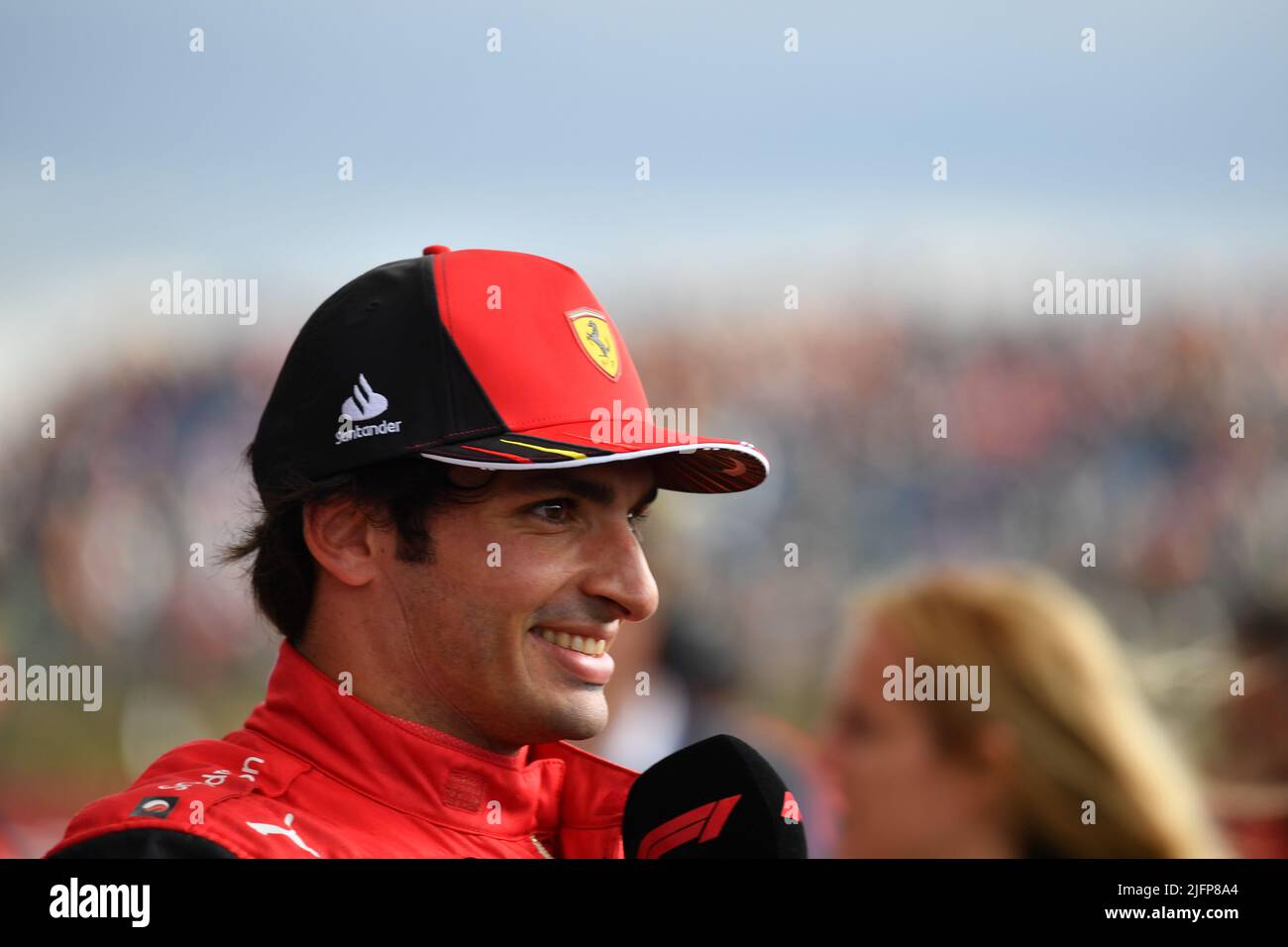 Silverstone, Royaume-Uni. 03rd juillet 2022. SILVERSTONE, Angleterre, 02. JUILLET 2022 ; Carlos SAINZ Jr. Vainqueur de la course avec Ferrari après la course - Formule 1, GRAND Prix BRITANNIQUE F1 sur le circuit Silverstone - Formel 1 Grosser Preis von England, 02. JUILLET 2022 - image, photo et Copyright © Anthony STANLEY/ATP images (STANLEY Anthony/ATP/SPP) crédit: SPP Sport Press photo. /Alamy Live News Banque D'Images