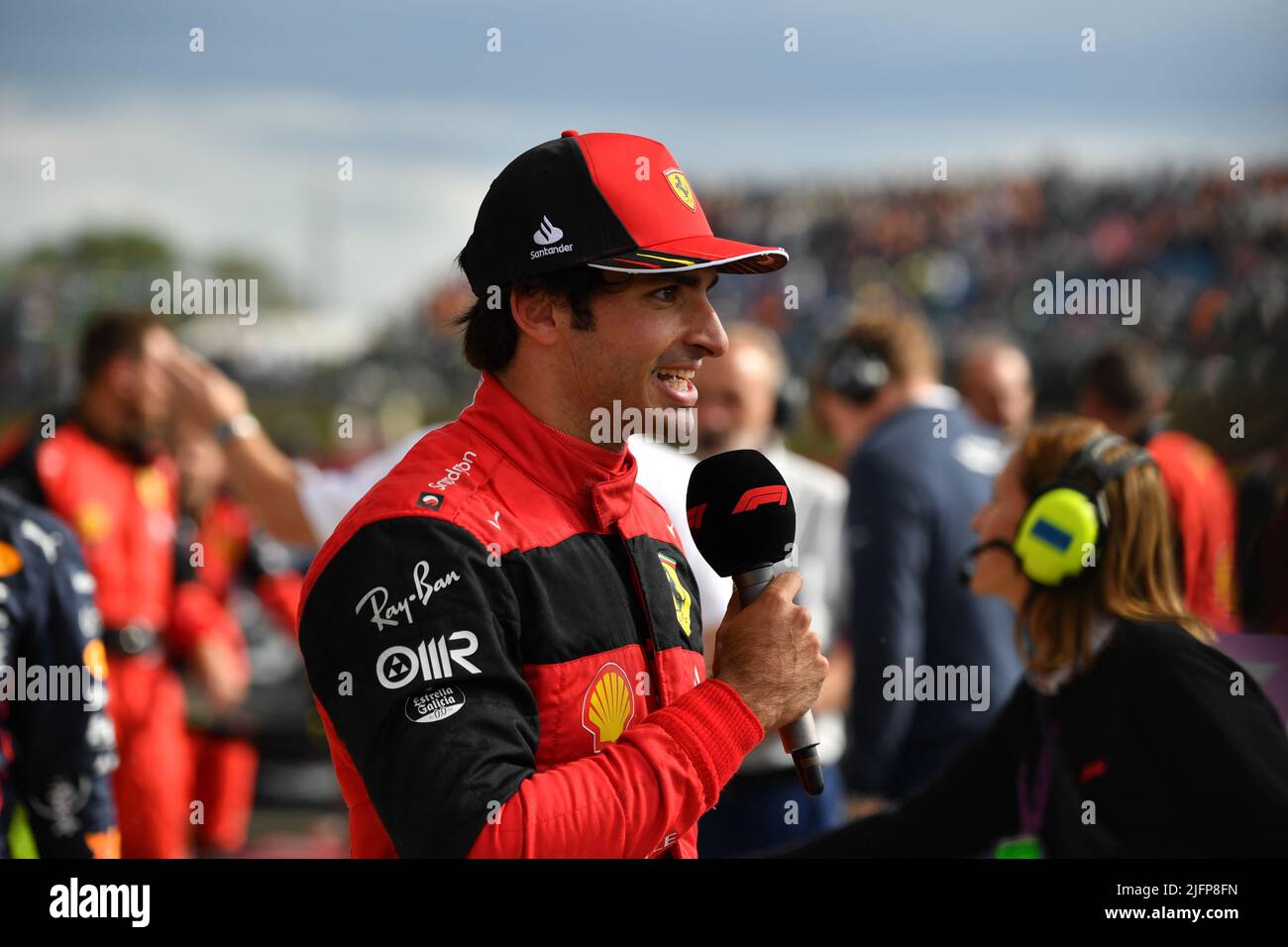 Silverstone, Royaume-Uni. 03rd juillet 2022. SILVERSTONE, Angleterre, 02. JUILLET 2022 ; Carlos SAINZ Jr. Vainqueur de la course avec Ferrari après la course - Formule 1, GRAND Prix BRITANNIQUE F1 sur le circuit Silverstone - Formel 1 Grosser Preis von England, 02. JUILLET 2022 - image, photo et Copyright © Anthony STANLEY/ATP images (STANLEY Anthony/ATP/SPP) crédit: SPP Sport Press photo. /Alamy Live News Banque D'Images