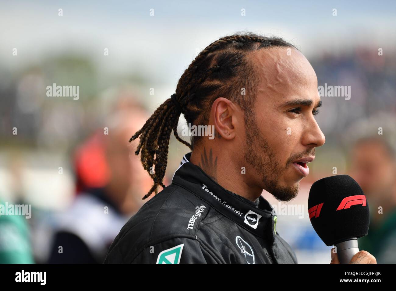 Silverstone, Royaume-Uni. 03rd juillet 2022. SILVERSTONE, Angleterre, 02. JUILLET 2022; #44, Lewis HAMILTON, GBR, Mercedes AMG F1 Team, Mercedes-AMG F1 W13 E Performance après la course, Silverstone course - Formel 1 Grosser Preis von England, 02. JUILLET 2022 - image, photo et Copyright © Anthony STANLEY/ATP images (STANLEY Anthony/ATP/SPP) crédit: SPP Sport Press photo. /Alamy Live News Banque D'Images
