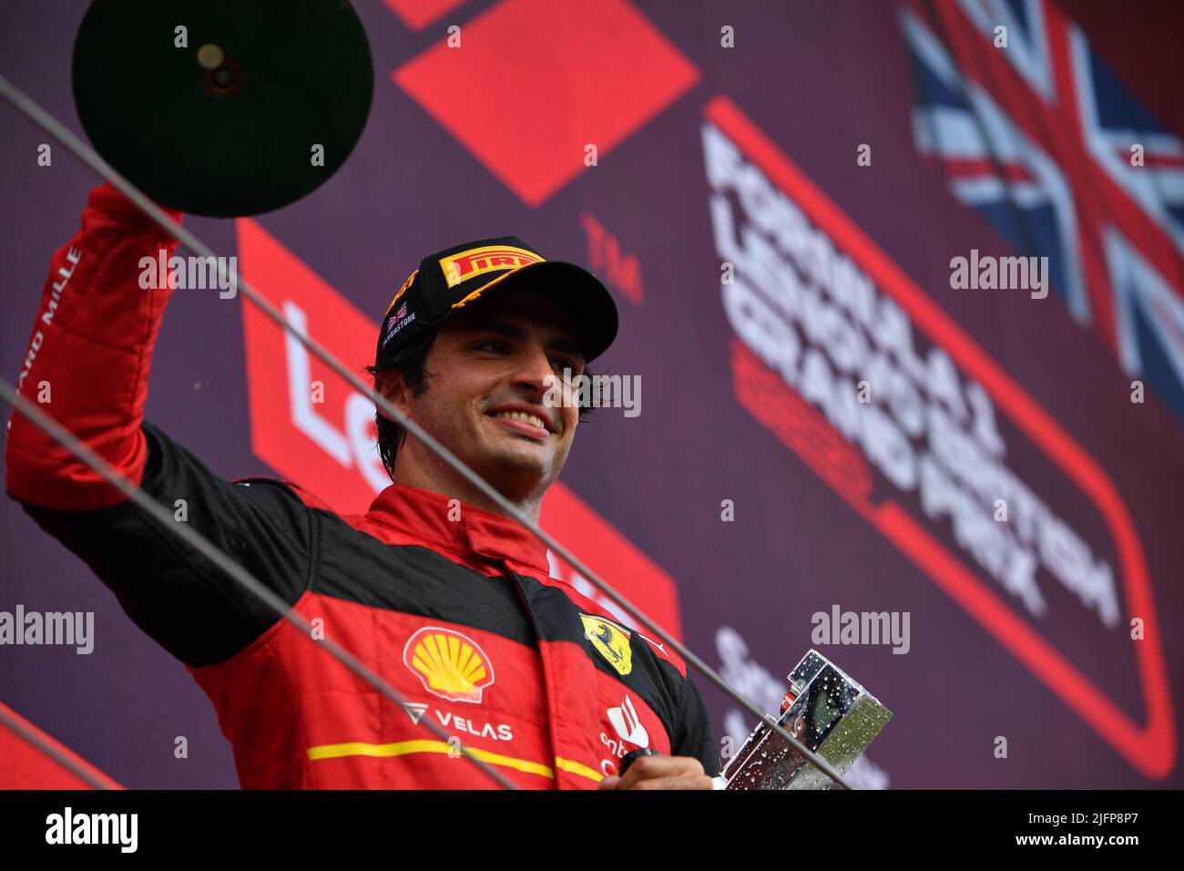 Silverstone, Royaume-Uni. 03rd juillet 2022. SILVERSTONE, Angleterre, 02. JUILLET 2022 ; PODIUM, n° 55, Carlos SAINZ Jr., ESP, Team Scuderia Ferrari, vainqueur du circuit Silverstone - Formel 1 Grosser Preis von England, 02. JUILLET 2022 - image, photo et Copyright © Anthony STANLEY/ATP images (STANLEY Anthony/ATP/SPP) crédit: SPP Sport Press photo. /Alamy Live News Banque D'Images