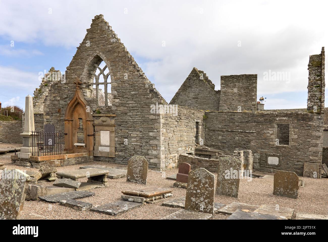 les ruines de l'ancien st peters kirk à partir de 1125 dans la ville de thurso sur la côte nord de l'écosse Banque D'Images