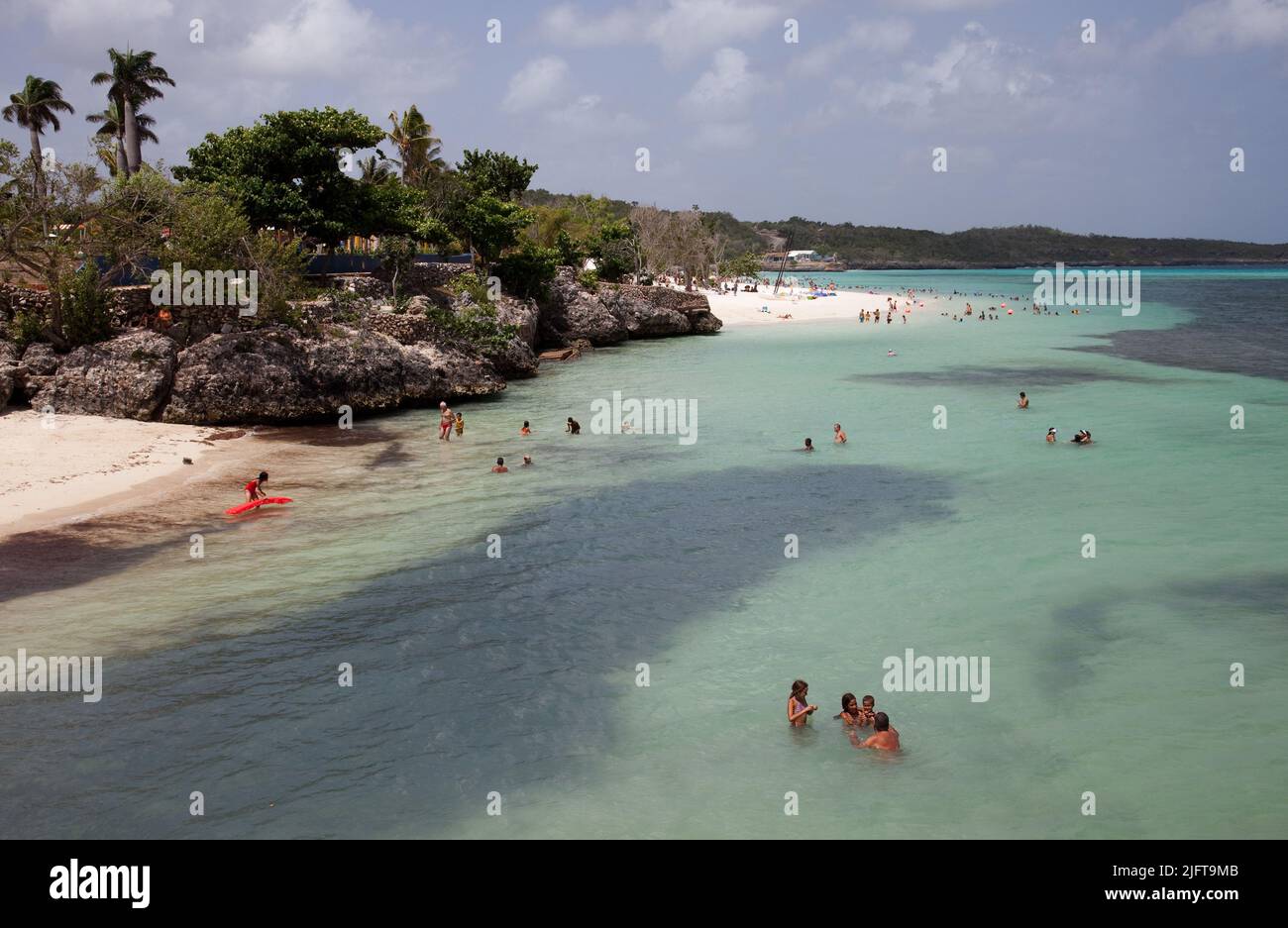 Cuba, Guardalavaca, la plage de la playa Guardalavaca. Banque D'Images