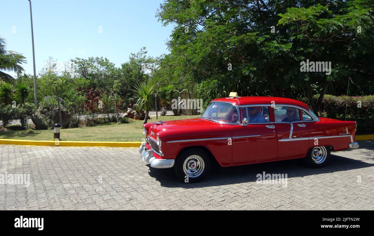 La Havane, Cuba 4 mai 2014 : voitures rares du passé à la Havane, à Cuba Banque D'Images