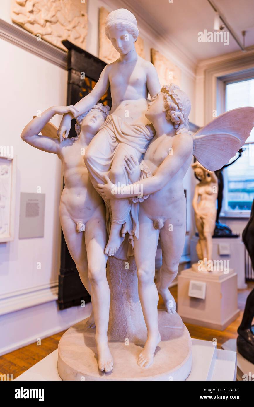 Psyché et les Zephyrs - Benjamin Gibson. Galerie de sculptures. Walker Art Gallery est une galerie d'art de Liverpool, qui abrite l'une des plus grandes galeries d'art Banque D'Images