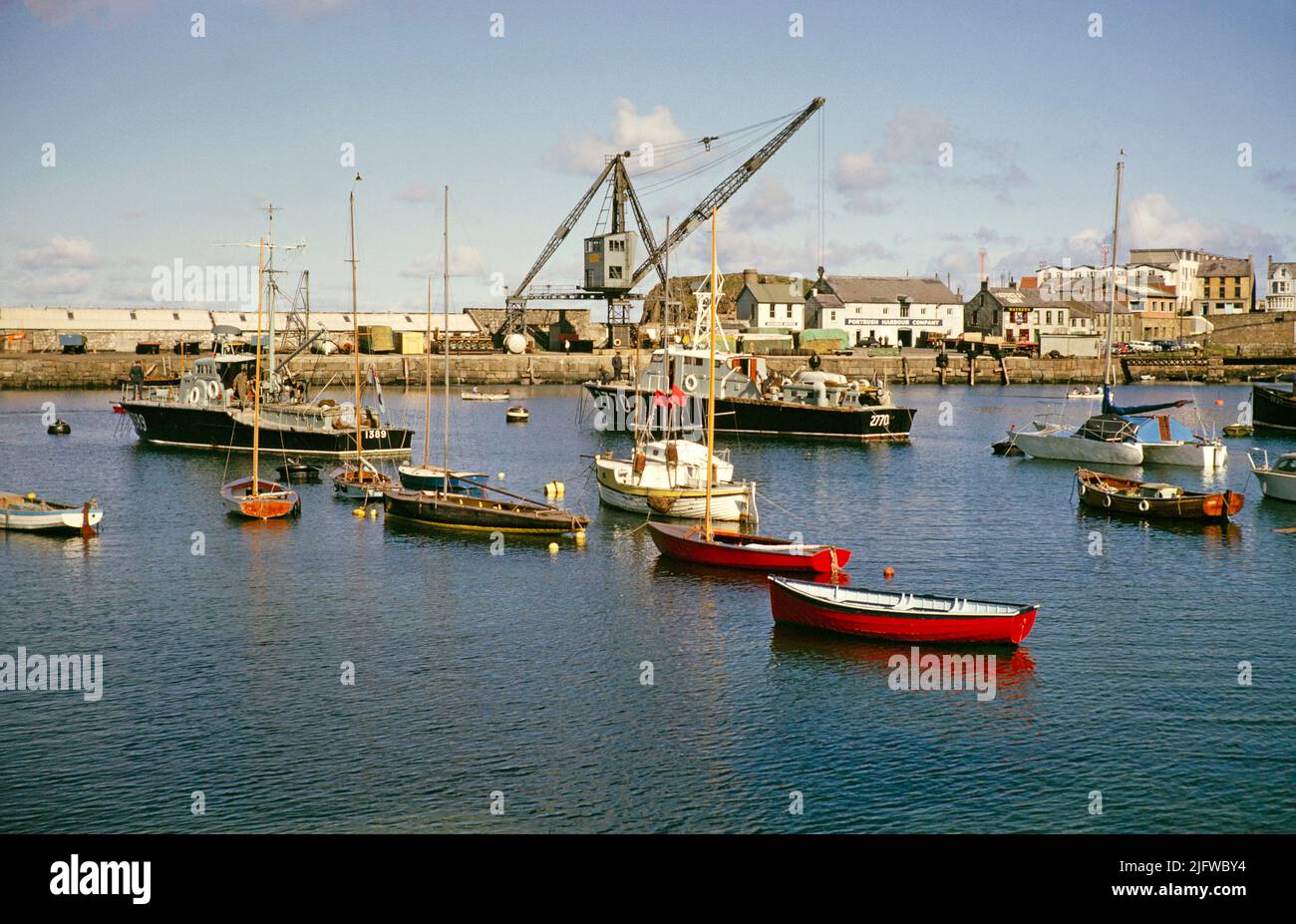 Bateaux dans le port de Portrush, comté d'Antrim, Irlande du Nord, Royaume-Uni 1960s Banque D'Images