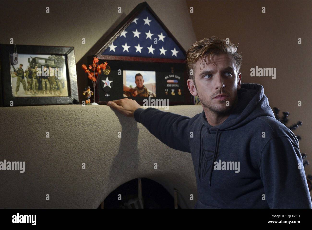 DAN STEVENS, L'invité, 2014 Banque D'Images