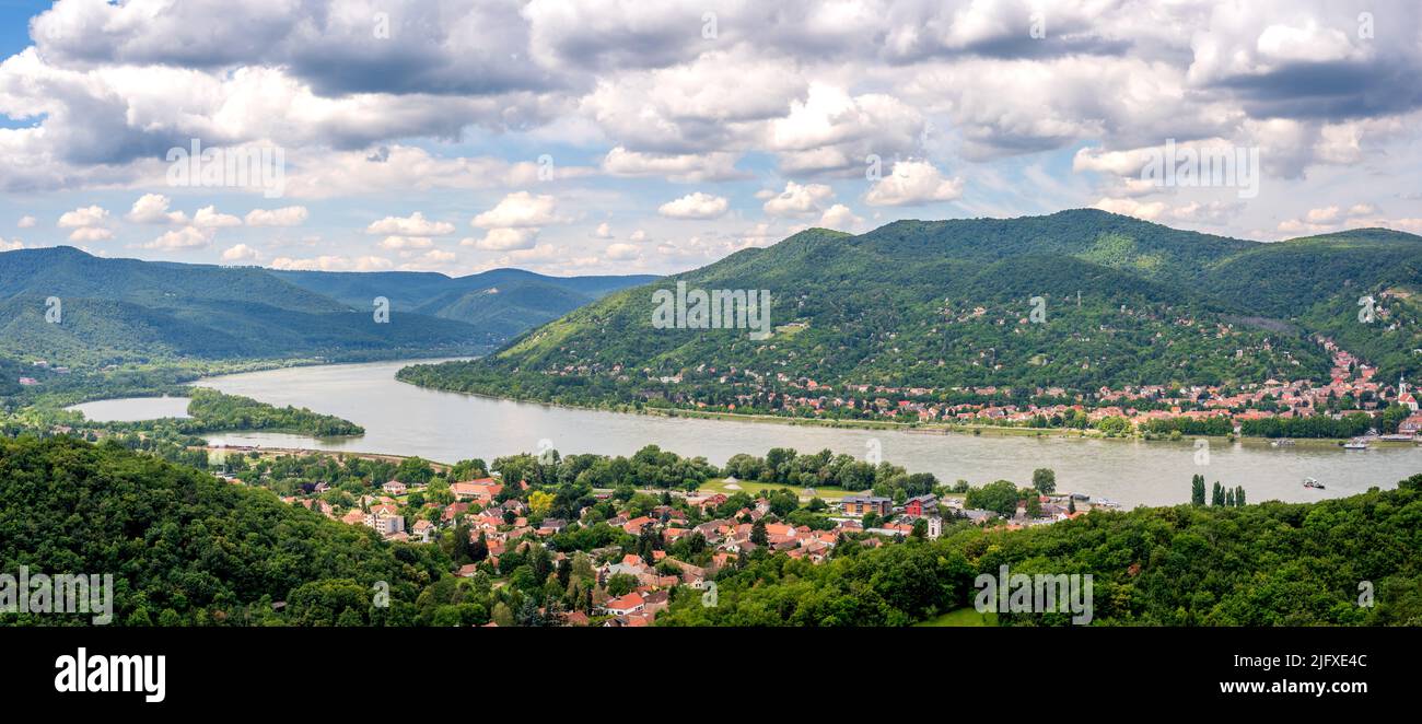 Le Danube Bend (Hongrois: Dunakanyar) est une courbe du Danube en Hongrie, près de la ville de Visegrád. Banque D'Images