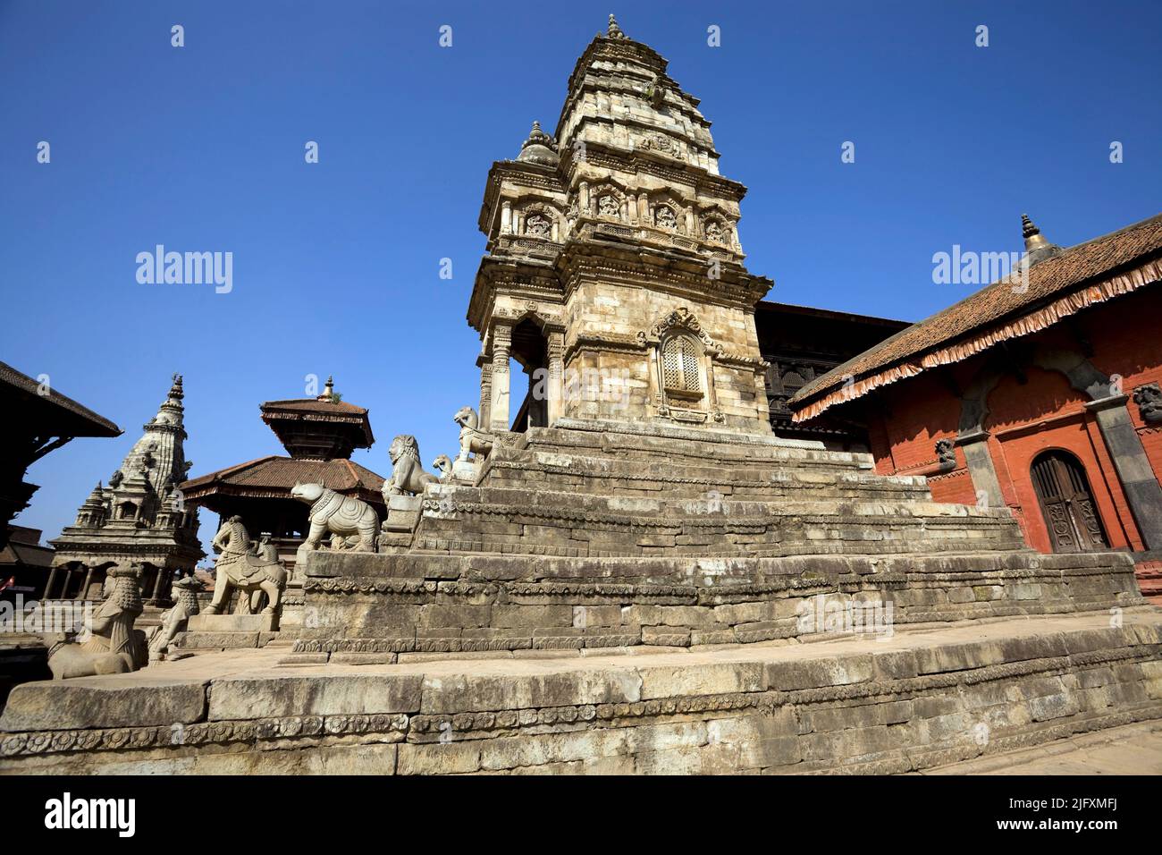 Bhaktapur est une ancienne ville de Newar dans le coin est de la vallée de Katmandou, au Népal. Il est situé dans le district de Bhaktapur, dans la zone de Bagmati. Durbar Banque D'Images