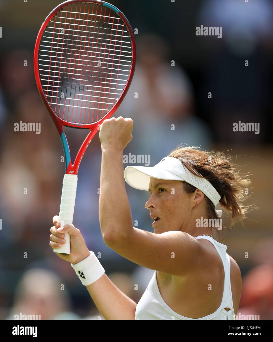 Londres, Grande-Bretagne. 5th juillet 2022. Tatjana Maria, d'Allemagne, célèbre lors du quart de finale du match féminin contre son compatriote Jule Niemeier au championnat de tennis de Wimbledon à Londres, en Grande-Bretagne, sur 5 juillet 2022. Credit: Han Yan/Xinhua/Alay Live News Banque D'Images