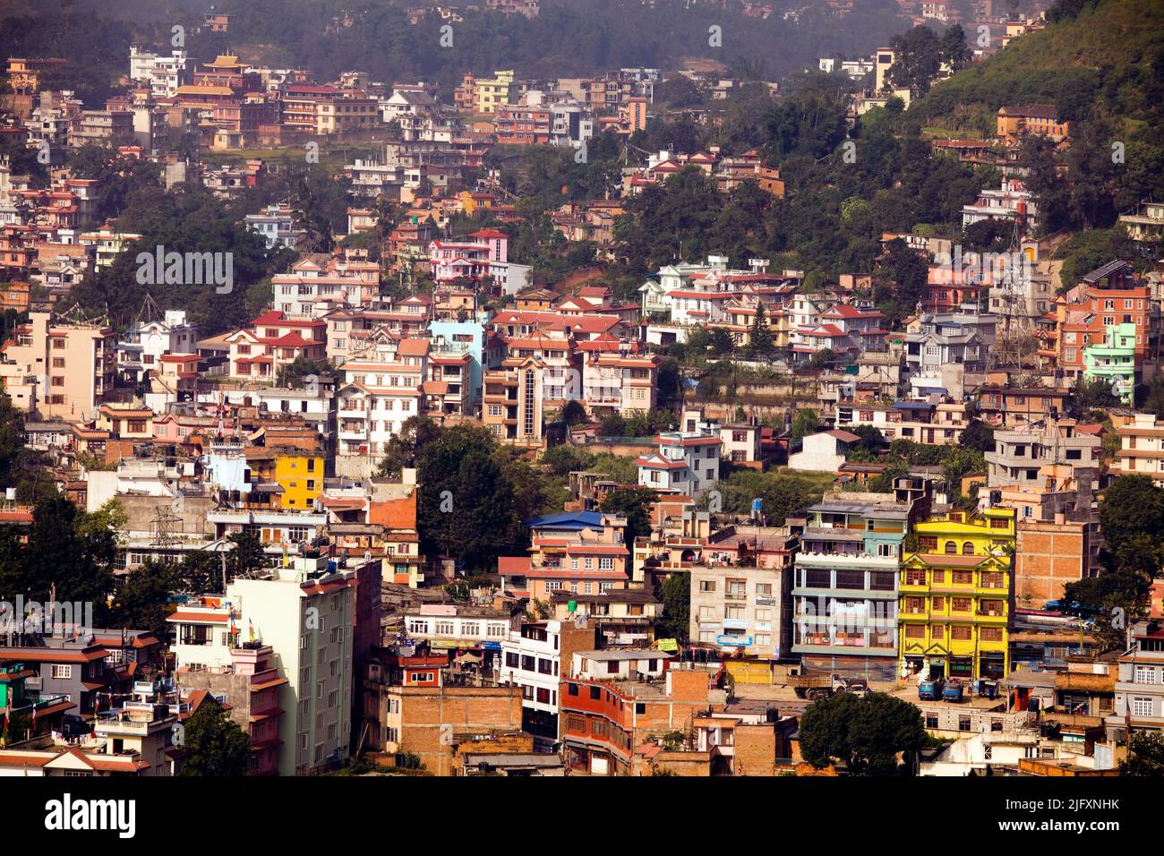 Vue sur Katmandou depuis Swayambhunath (Temple des singes). Katmandou est la capitale et la plus grande agglomération urbaine du Népal. Banque D'Images