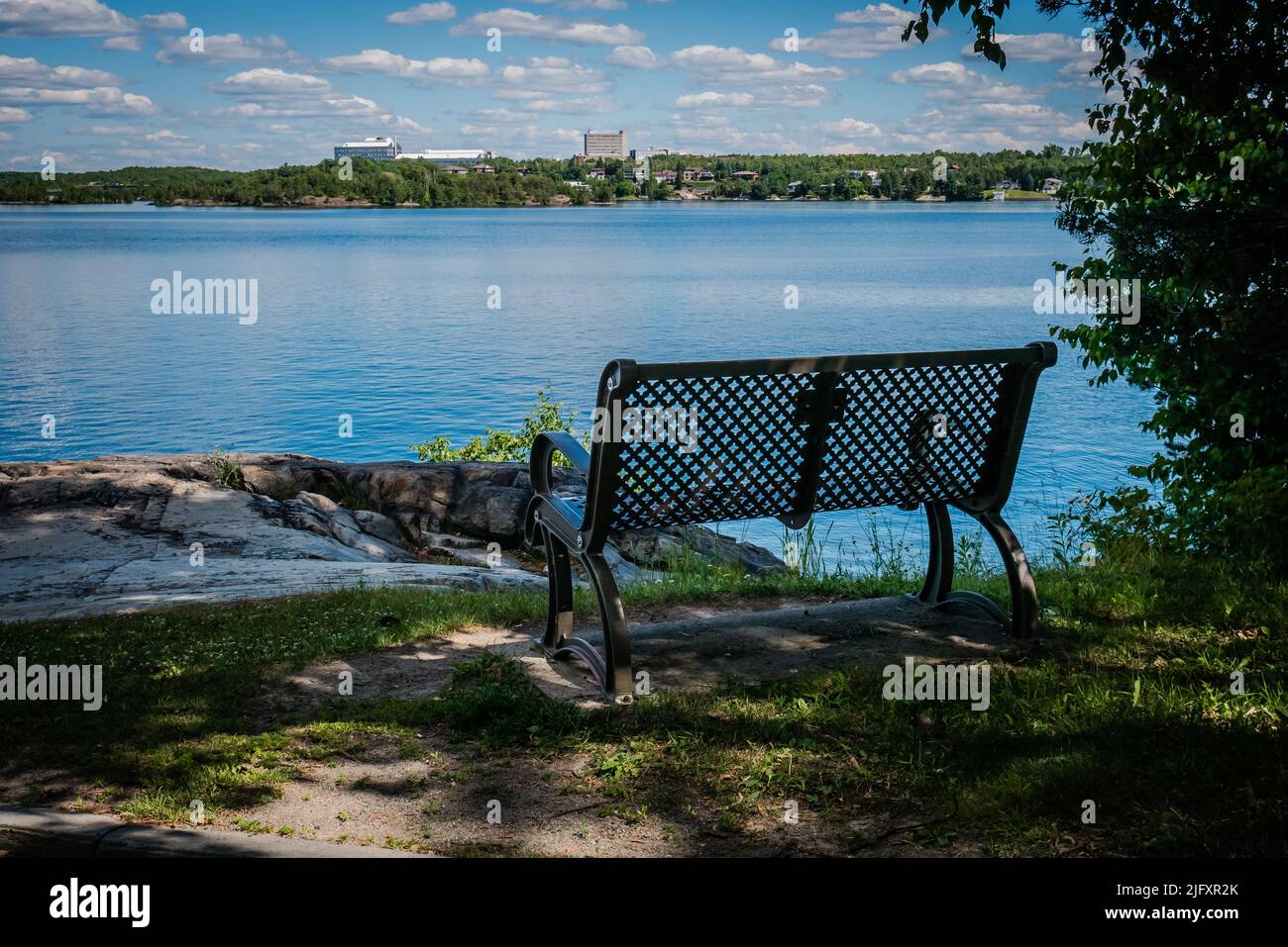 Vue sur le lac Ramsey à Sudbury Ontario Canada après-midi ensoleillé Banque D'Images