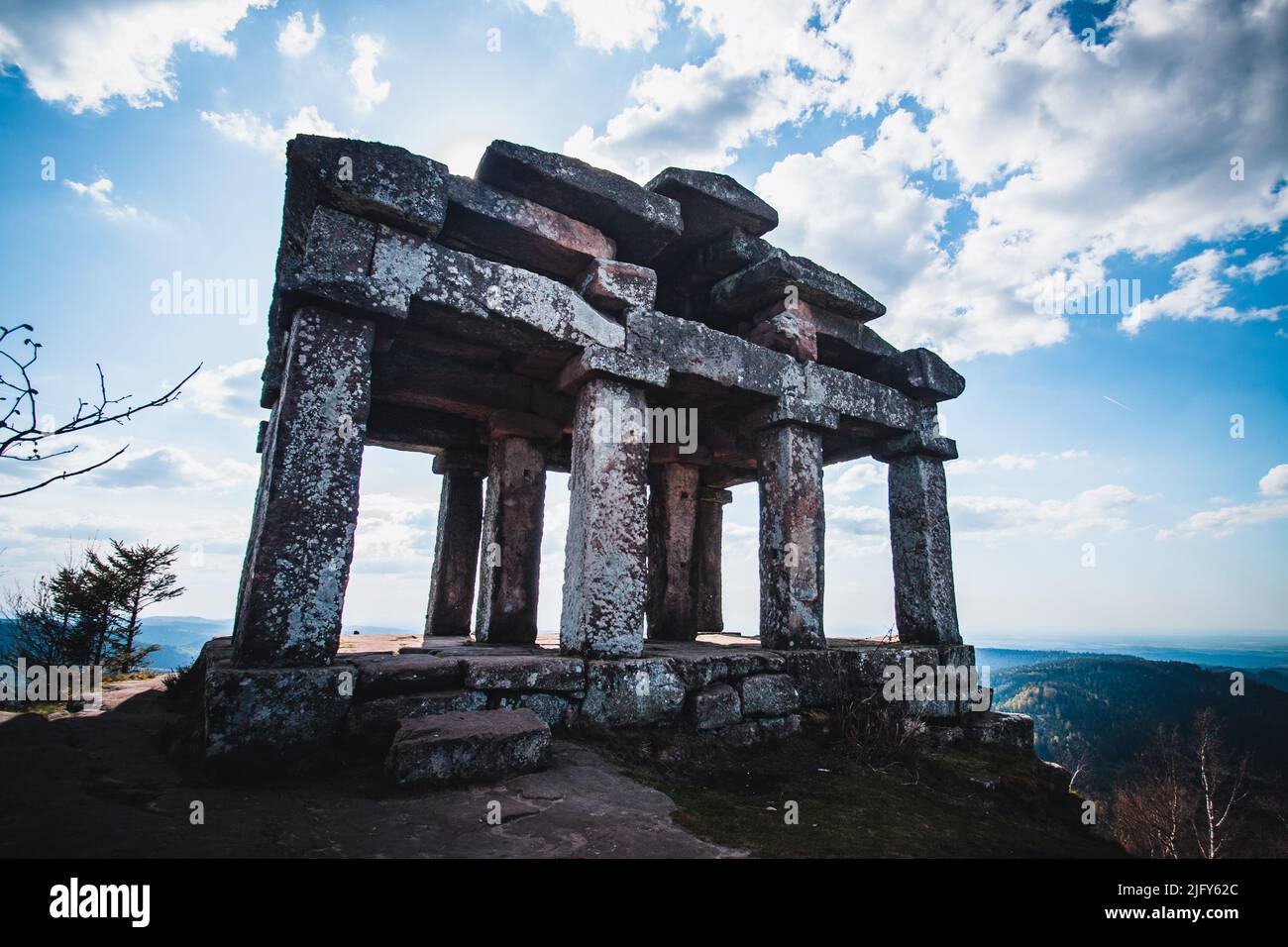 XIX siècle temple celtique du Donon dans les Vosges du Nord, France Banque D'Images