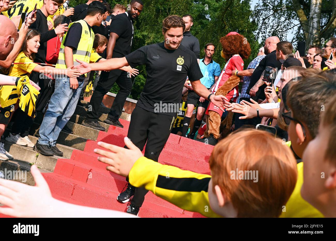 Test de match pour la saison 2022/2023, Kampfbahn Schwansbell Lünen; Lüner SV - Bor. Dortmund ; entraîneur-chef Edin Terzic Banque D'Images