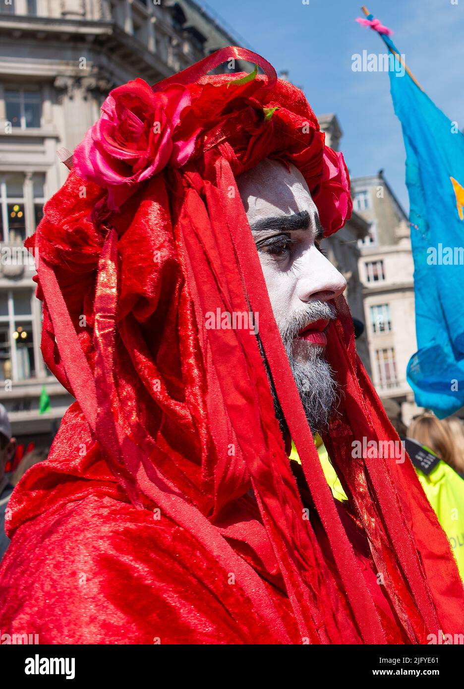 La Brigade Rouge à la manifestation de la rébellion des extinction, à Oxford Circus, Londres, en signe de protestation contre l'effondrement du climat mondial et l'effondrement écologique. Banque D'Images