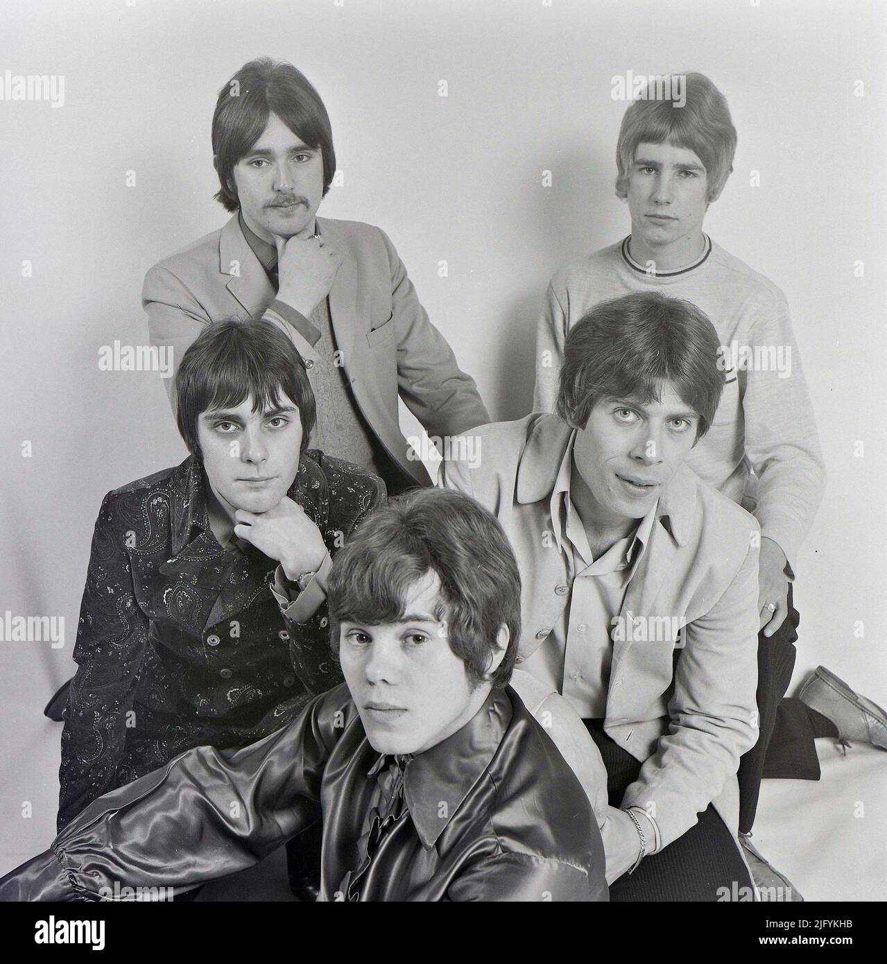 LE GROUPE rock britannique DU STATU QUO en février 1968. Dans le sens des aiguilles d'une montre en haut à gauche : Rick Parfitt, Roy Lynes, Alan Lancaster, John Coghlan, Francis Rossi. Photo : Tony Gale Banque D'Images