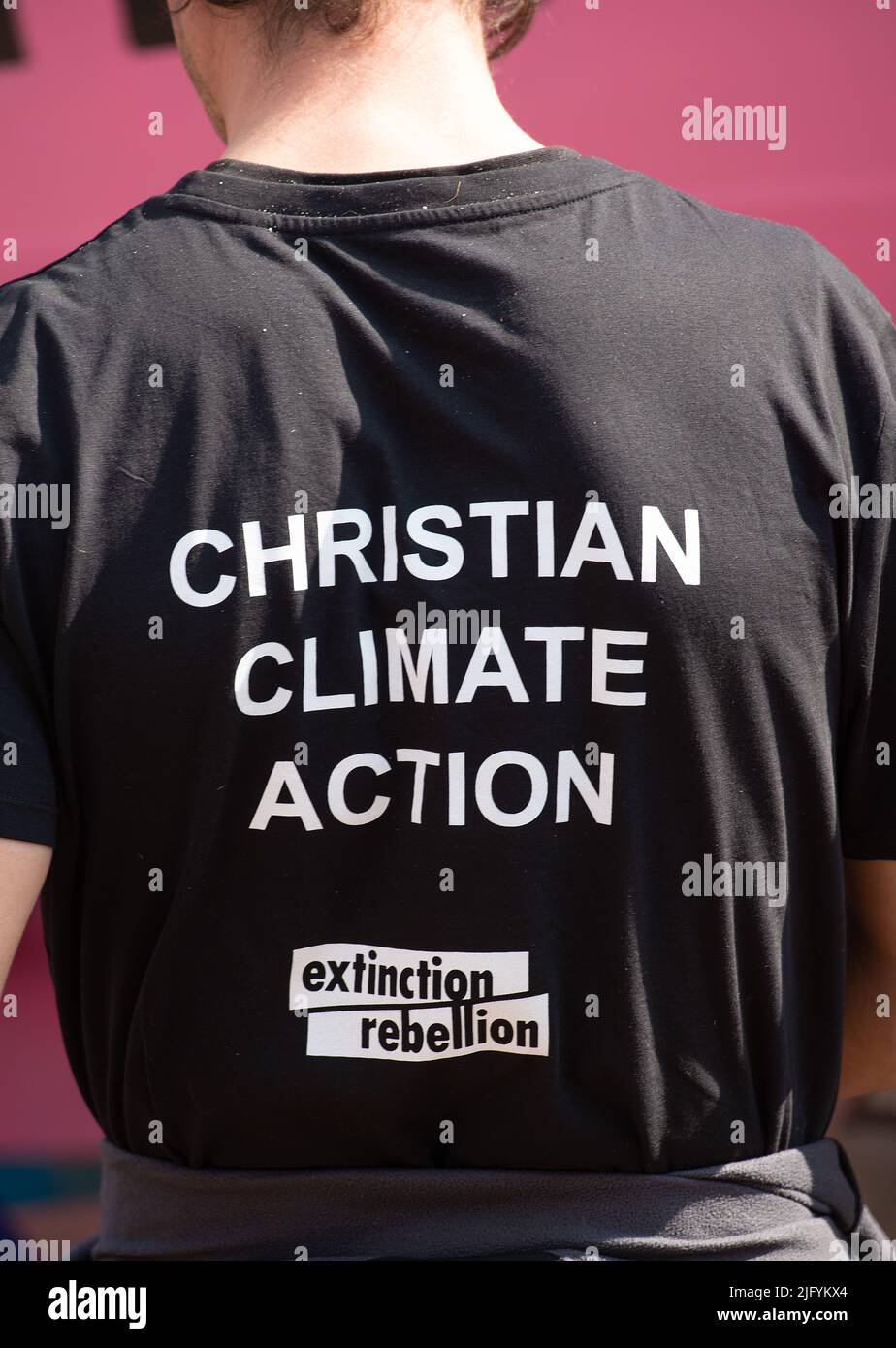 Des signes de protestation contre le changement climatique lors de la manifestation de la rébellion contre l'extinction, à Londres, en signe de protestation contre l'effondrement du climat mondial et l'effondrement écologique. Banque D'Images