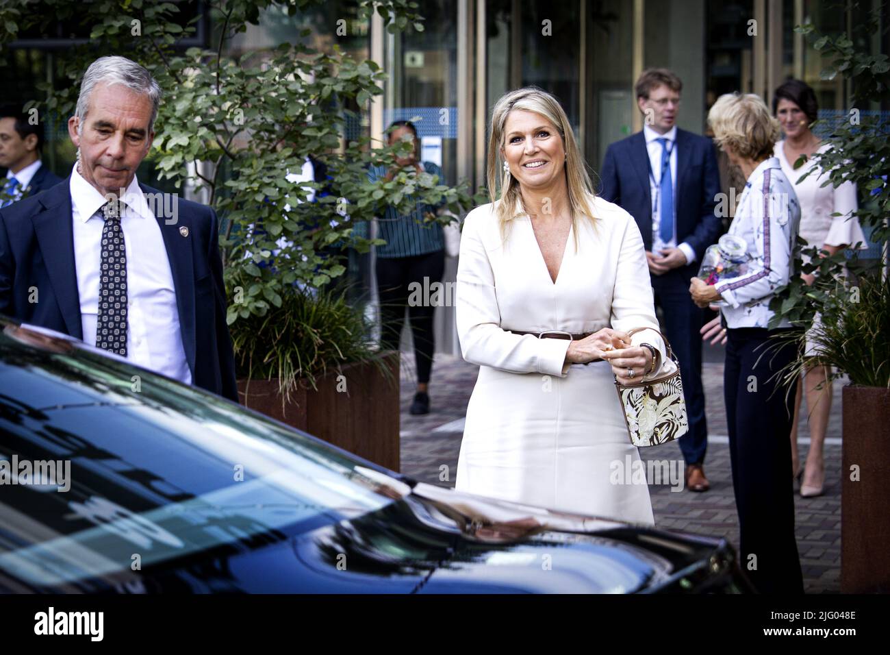 2022-07-06 12:43:28 ROTTERDAM - la Reine Maxima quitte Erasmus MC après le lancement d'une campagne sur l'épidémie émergente de myopie. Le Fonds Eye vise à éliminer la myopie avec la nouvelle campagne. ANP RAMON VAN FLYMEN pays-bas sortie - belgique sortie Banque D'Images