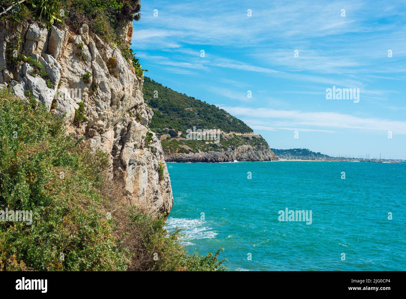 Vue panoramique sur la côte contre le ciel Banque D'Images