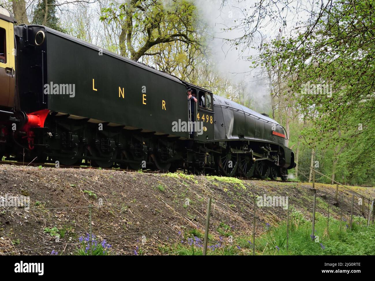 Récemment remanié LNER Class A4 Pacific No 4498 Sir Nigel Gresley au gala de printemps 2022 du Severn Valley Railway, en livrée noire temporaire. Banque D'Images