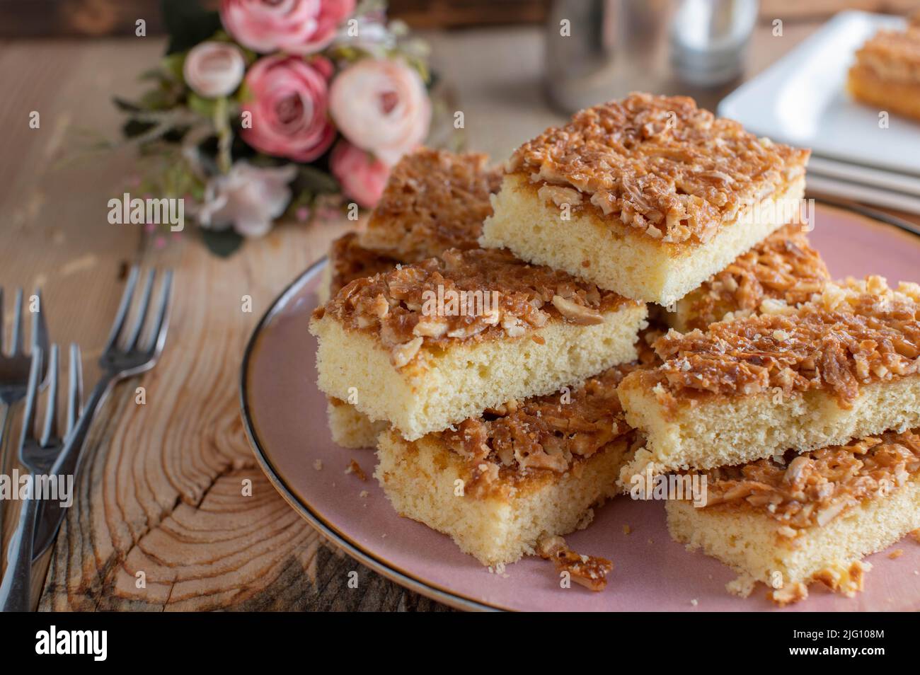 Génoise aux amandes caramélisées Banque D'Images