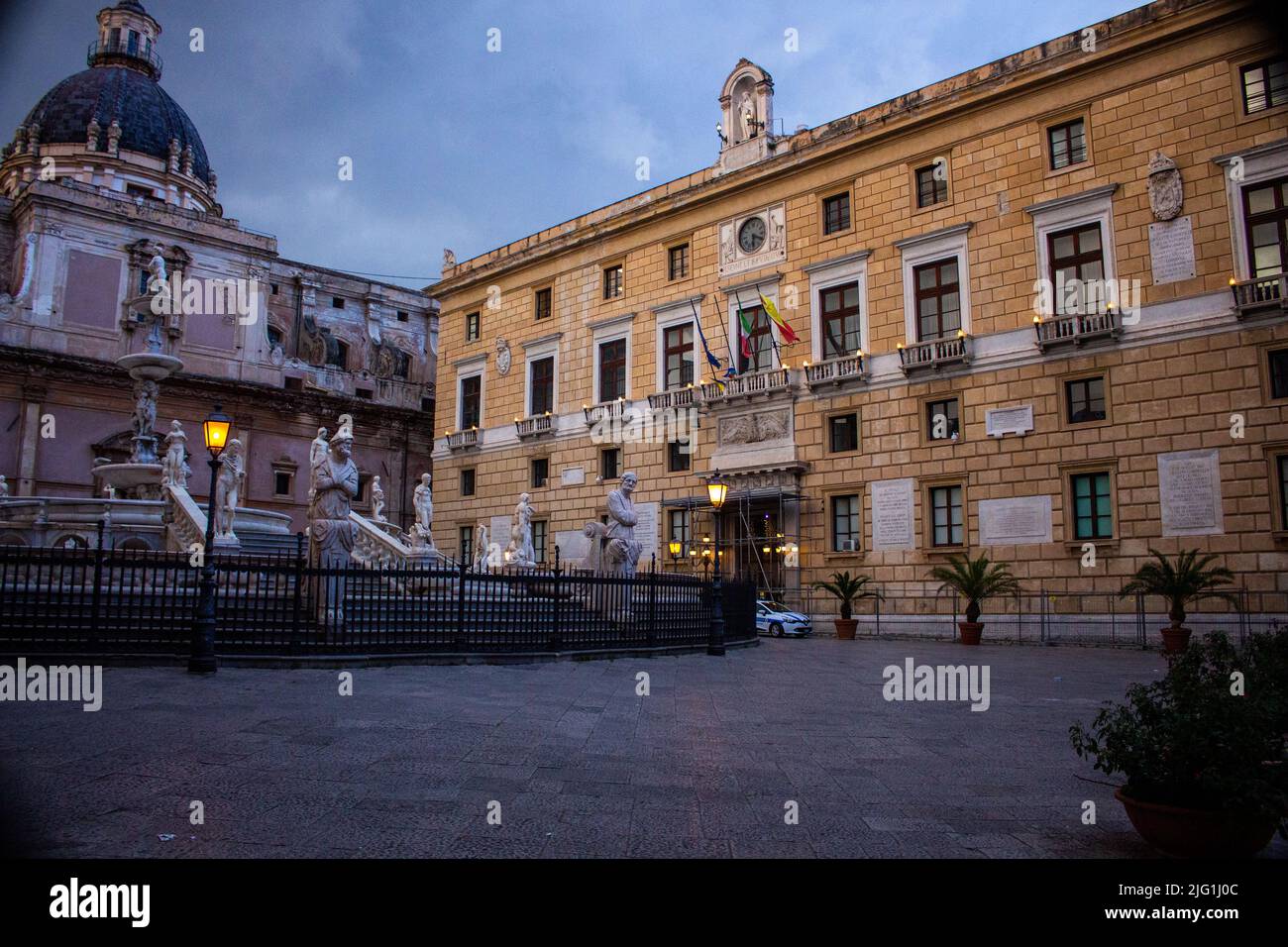 Palerme, Palais des Aigles, sur la place Pretoria le bureau de représentation de la municipalité de Palerme. Banque D'Images