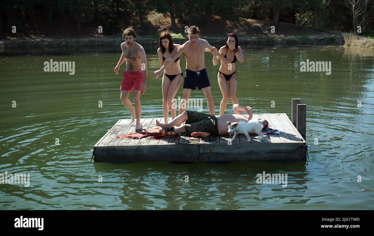 JAKE WEARY, HUTCH DANO, CORTNEY PALM, RACHEL MELVIN, ZOMBEAVERS, 2014 Banque D'Images