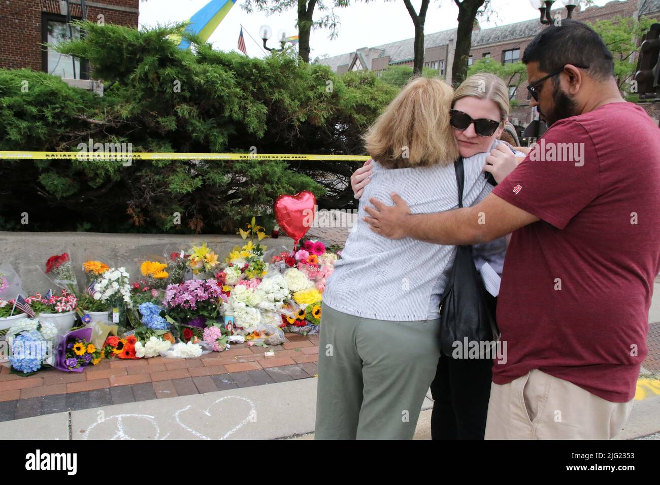 Les gens sont surmont&eacute;s avec &eacute;motion lorsqu'ils paient leurs respects