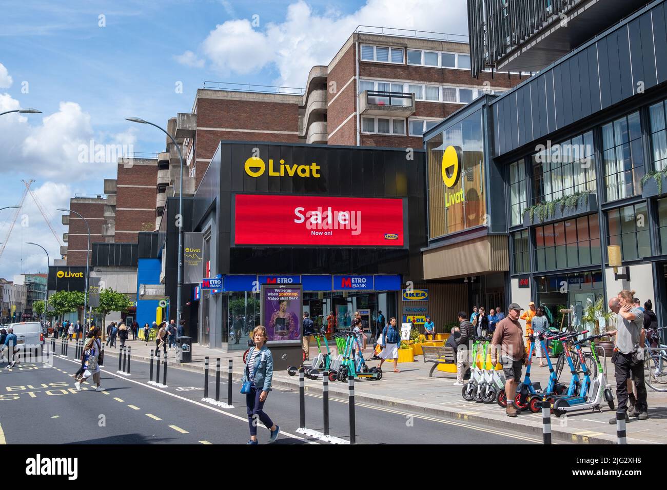 Londres - 2022 juin : Livat Hammersmith, un centre commercial et un complexe de bureaux sur King Street à l'ouest de Londres Banque D'Images