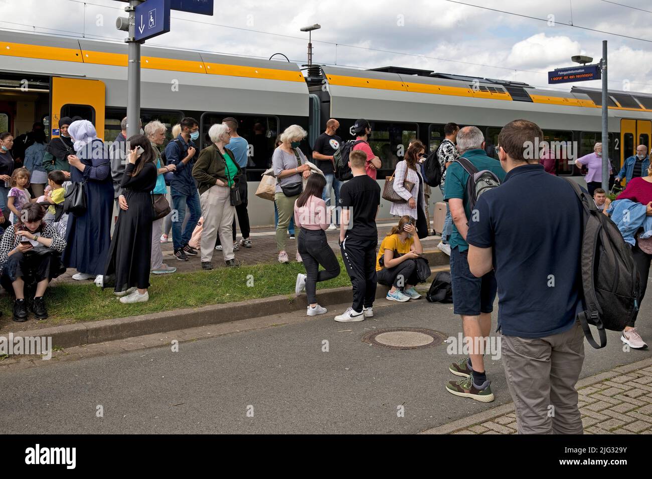 Transport en commun local, billet pour 9 euros, Allemagne, Rhénanie-du-Nord-Westphalie, région de la Ruhr, Holzwickede Banque D'Images