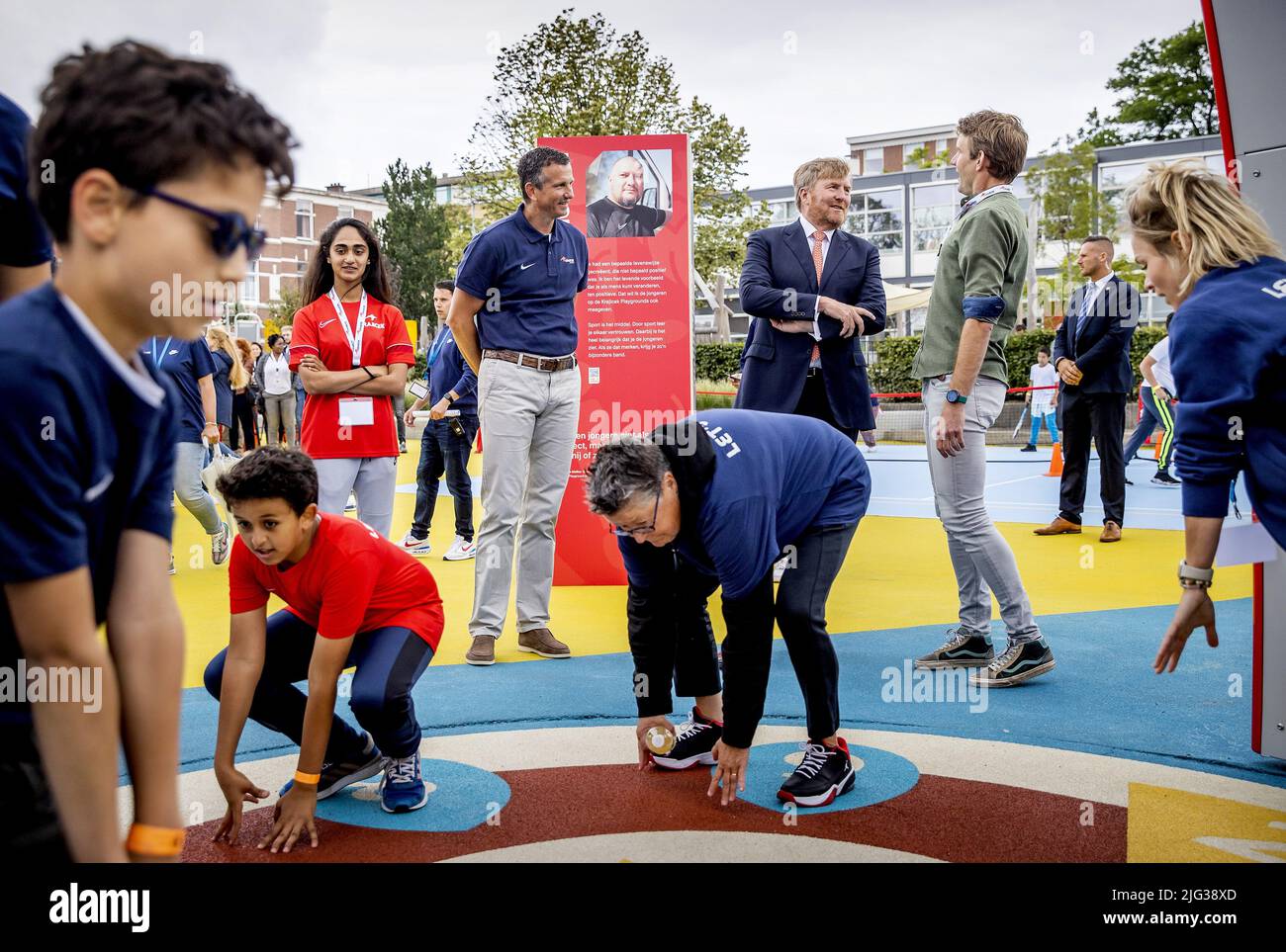 La Haye, pays-Bas. 07th juillet 2022. 2022-07-07 11:49:55 LA HAYE - Roi Willem-Alexander et Richard Krajicek pendant la célébration du 25th anniversaire du premier terrain de jeu Krajicek aux pays-Bas. ANP KOEN VAN WEEL pays-bas - belgique sortie crédit: ANP/Alay Live News Banque D'Images