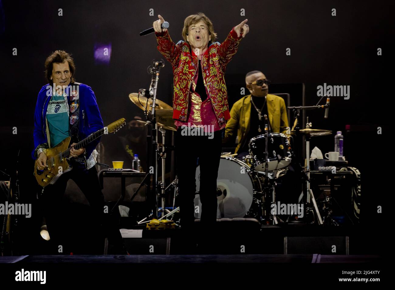 AMSTERDAM - 2022-07-07 20:55:55 AMSTERDAM - chanteur Mick Jagger pendant le concert des Rolling Stones dans le Johan Cruijff Arena. Avec la SOIXANTE tournée, Mick Jagger, Keith Richards et Ronnie Wood font leur retour tant attendu. ANP KIPPA ROBIN VAN LONKHUIJSEN pays-bas hors - belgique hors Banque D'Images