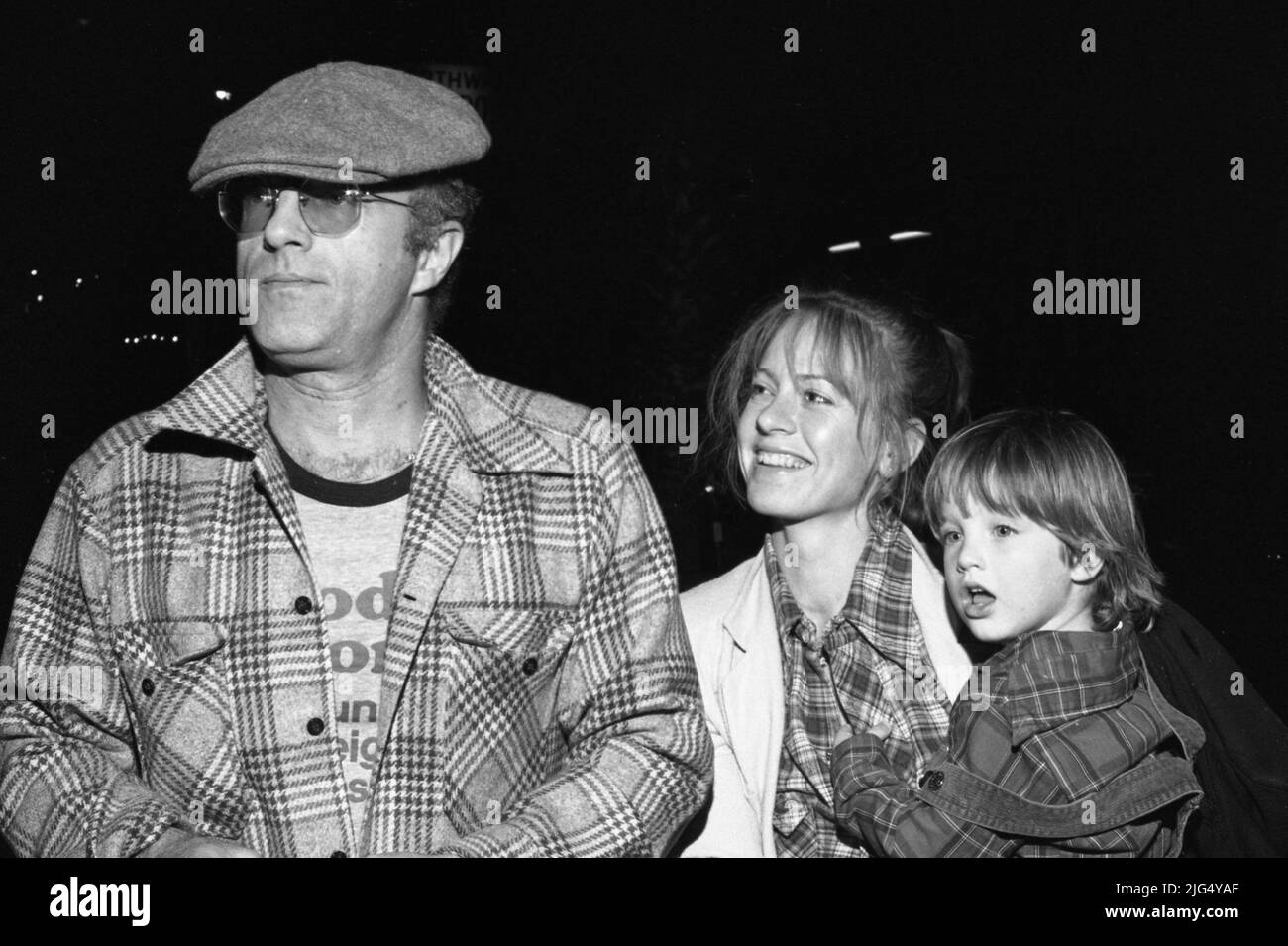 ***PHOTO DE FICHIER*** James Caan est décédé. James Caan avec Sheila et son fils Scott Caan Circa années 1980 crédit: Ralph Dominguez/MediaPunch Banque D'Images