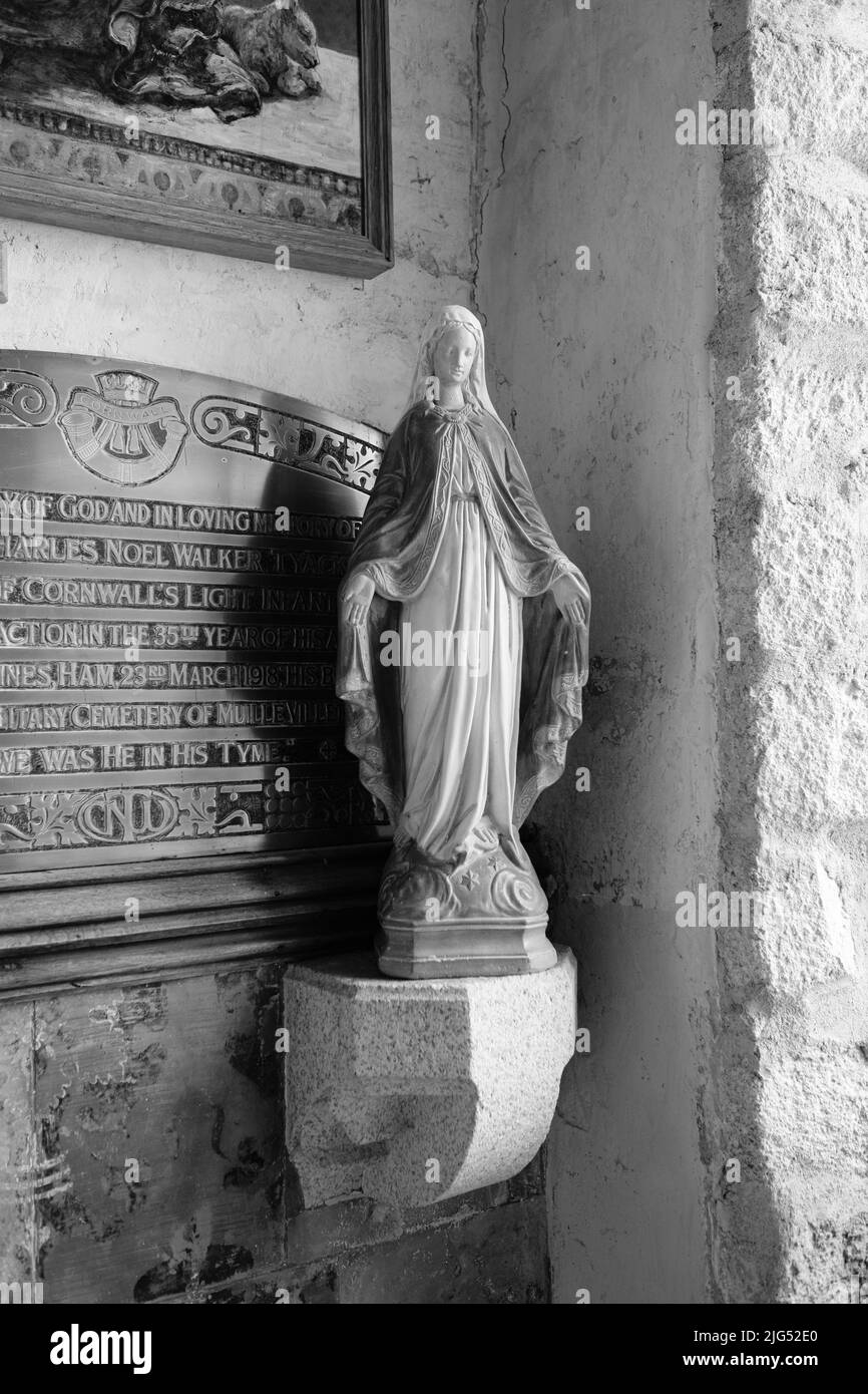 Vue sur l'église paroissiale de St Breaca à Breage, Helston, Cornouailles Banque D'Images