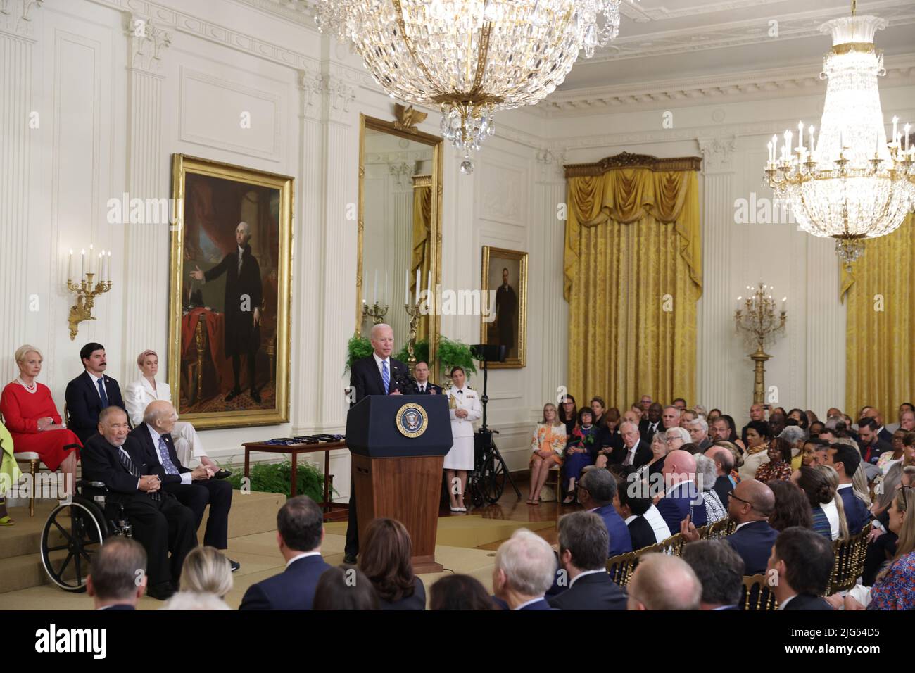 Peut On Avoir Une Triangulaire Au Présidentielle Le président Joe Biden prend la parole au cours d'une cérémonie où il