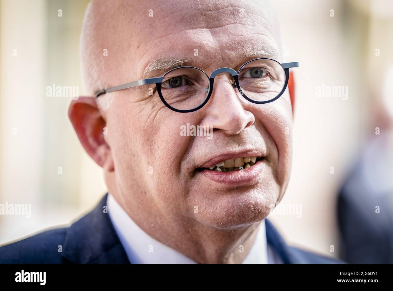 2022-07-08 09:55:49 LA HAYE - Henk Staghouwer, ministre de l'Agriculture, de la nature et de la qualité alimentaire, à l'arrivée à Binnenhof pour le Conseil hebdomadaire des ministres. ANP BART MAAT pays-bas hors - belgique hors Banque D'Images