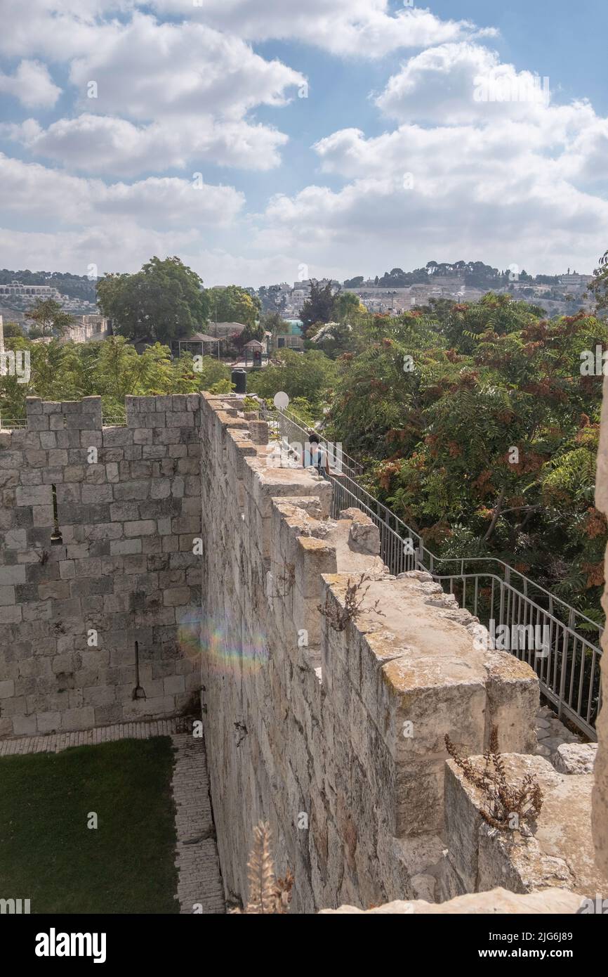 Visite de la Promenade sur les remparts de la vieille ville de Jérusalem Banque D'Images