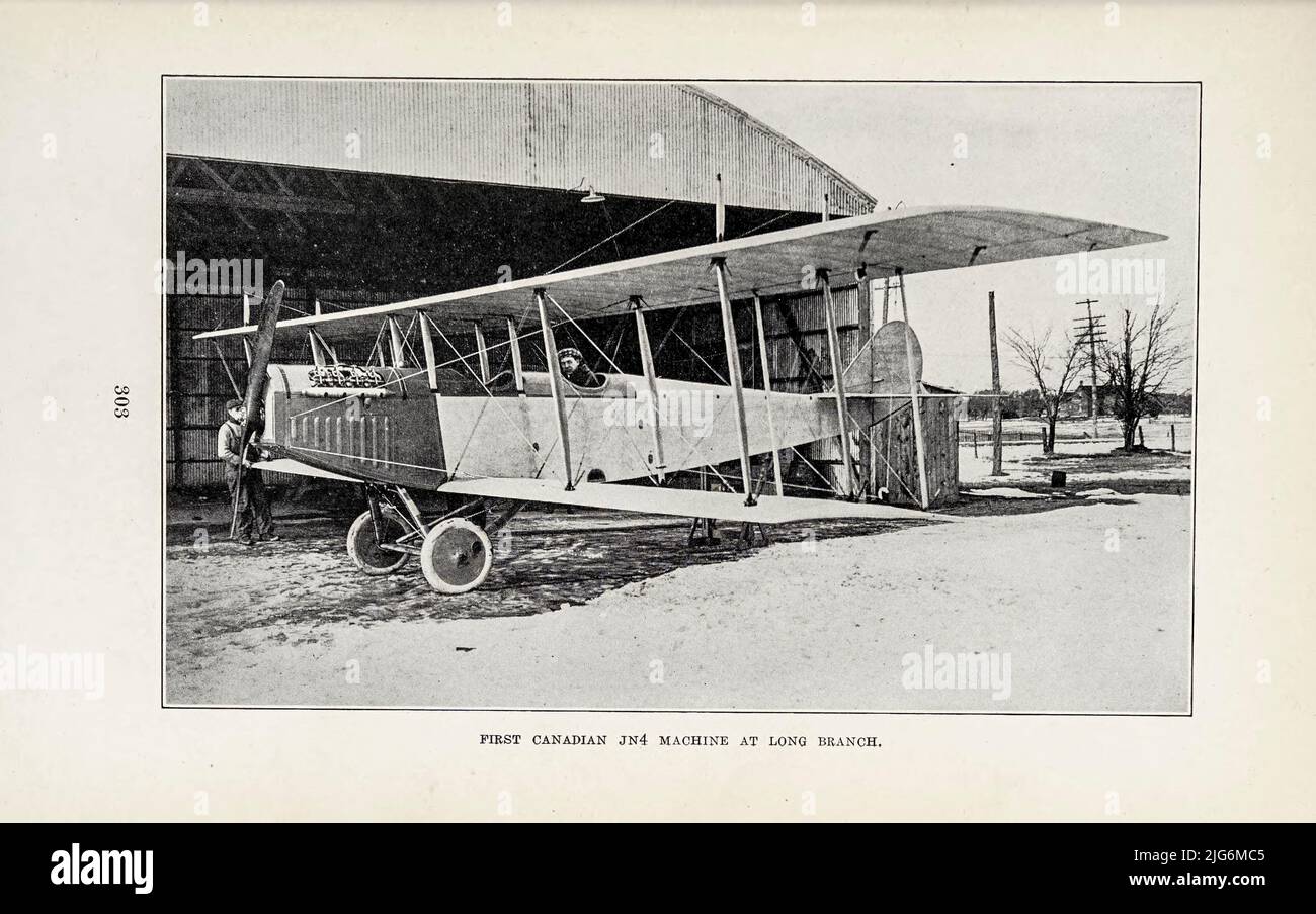 Première machine canadienne JN4 à long Branch du livre « Aviation in Canada, 1917-1918 » par Alan Sullivan, Date de publication 1919 Éditeur Toronto, CAN., imprimé par Rous & Mann Limited Banque D'Images