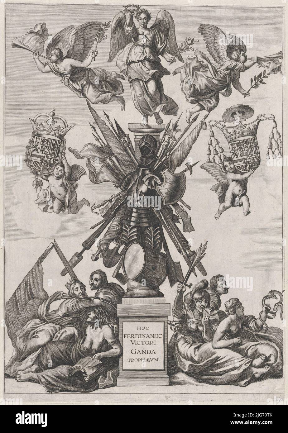 Plaque 33: Trophée Armorial sur une colonne toscane, entouré de figures allégoriques et de chérubins portant les armurmures de Ferdinand; d'après le «Serenissimi Principadi Ferdinandi, Hispaniarum Infantis...» de Guillielmus Becanus, 1636. Banque D'Images