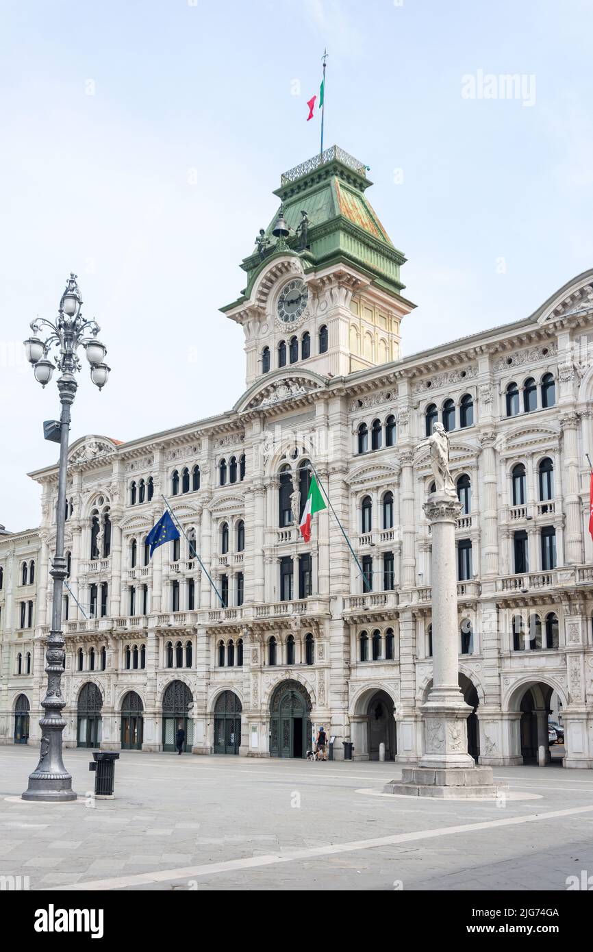 Palazzo del Municipio di Trieste (hôtel de ville), Piazza UNITA d'Italia (place de l'unité de l'Italie), Trieste, région du Friuli Venezia Giulia, Italie Banque D'Images