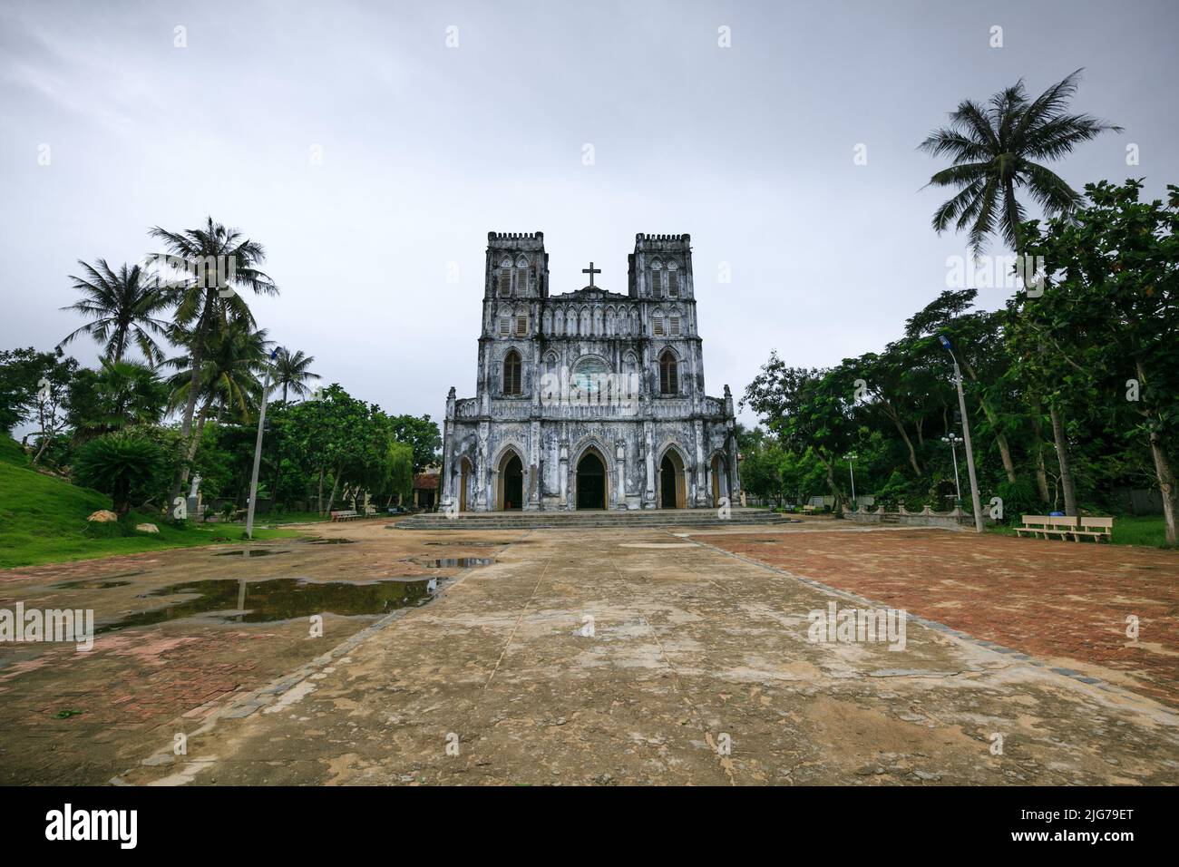 Eglise Mang Lang, province de Phu yen, Vietnam - 21 novembre 2014 : vue de l'Eglise Mang Lang à Phu yen, Vietnam. L'église a été construite en 1892 dans le GOT Banque D'Images