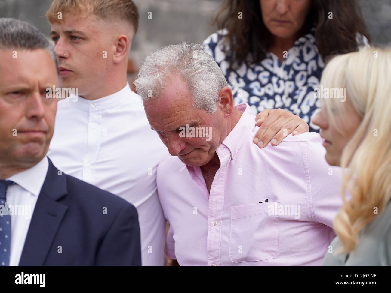 Paul James, mari de la PCSO Julia James, devant la cour de la Couronne de Canterbury à Kent, où Callum Wheeler a été condamné à la prison à vie pour son meurtre. Date de la photo: Vendredi 8 juillet 2022. Banque D'Images