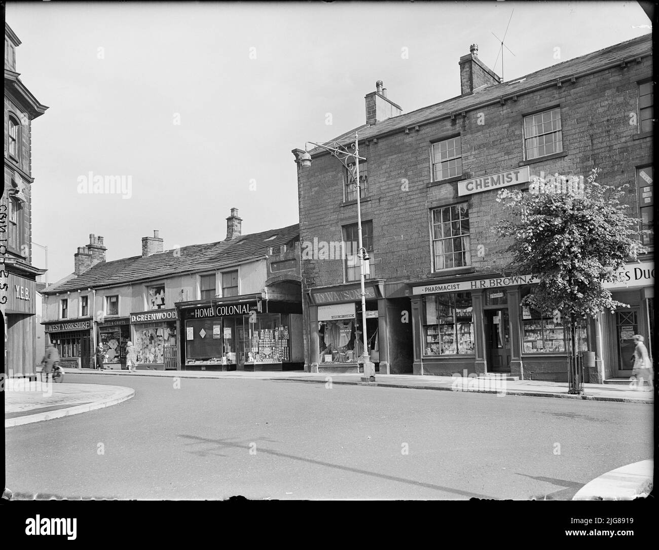 75-79 Caroline Square, Skipton, Craven, North Yorkshire, 1957. Vue du nord-ouest vers 75-79 Caroline Square et 2-10 New Market Street. Banque D'Images
