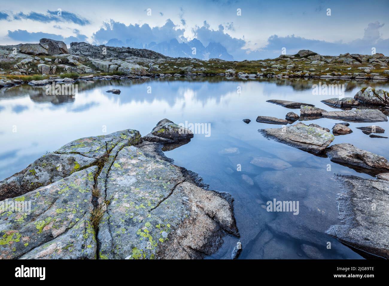 Italie, Trentin, province de Trento, petite zone humide alpine, étang, lacs de Juribrutto Banque D'Images