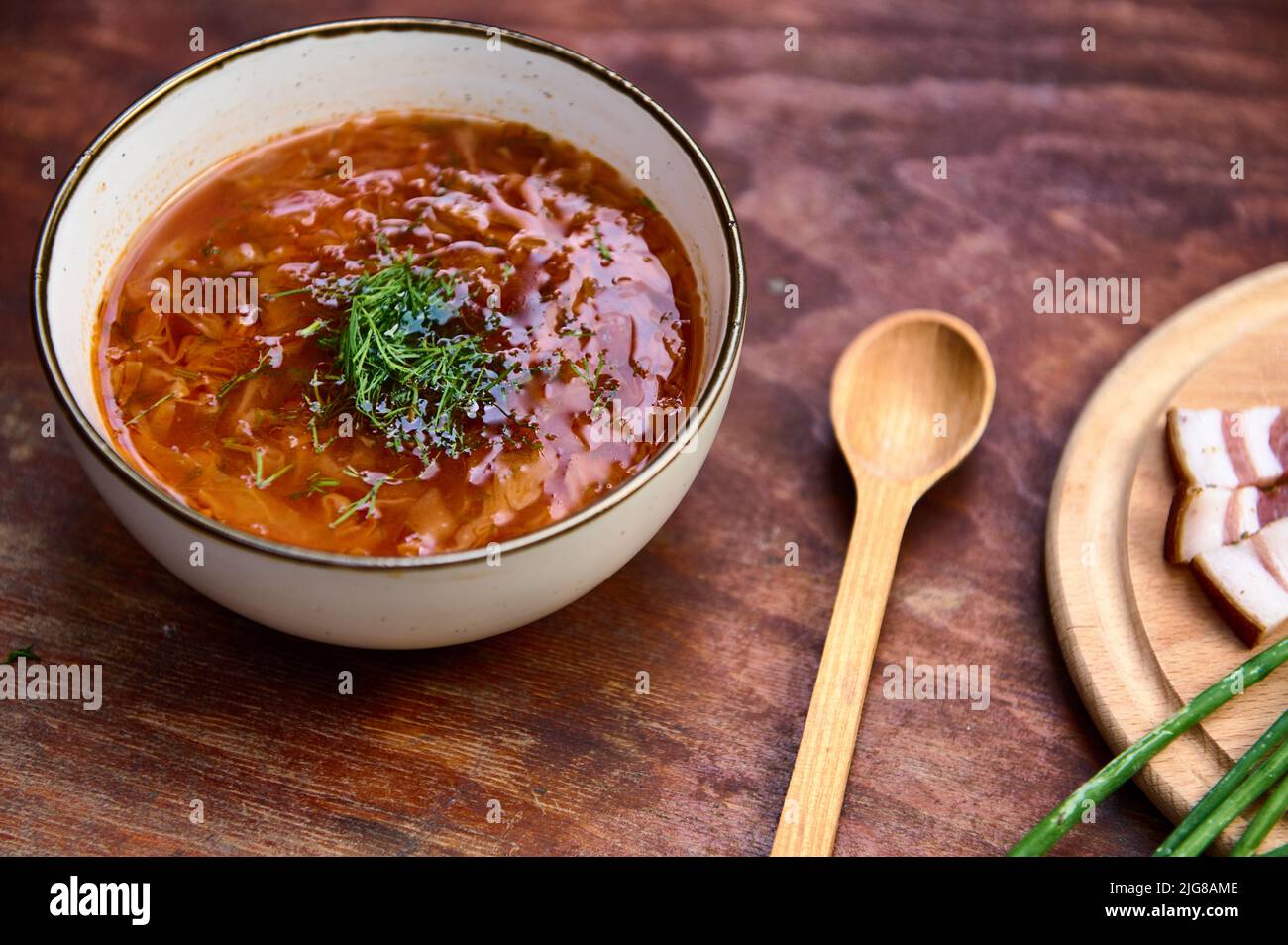 Cuisine ukrainienne nationale. Soupe de betteraves rouges Borscht