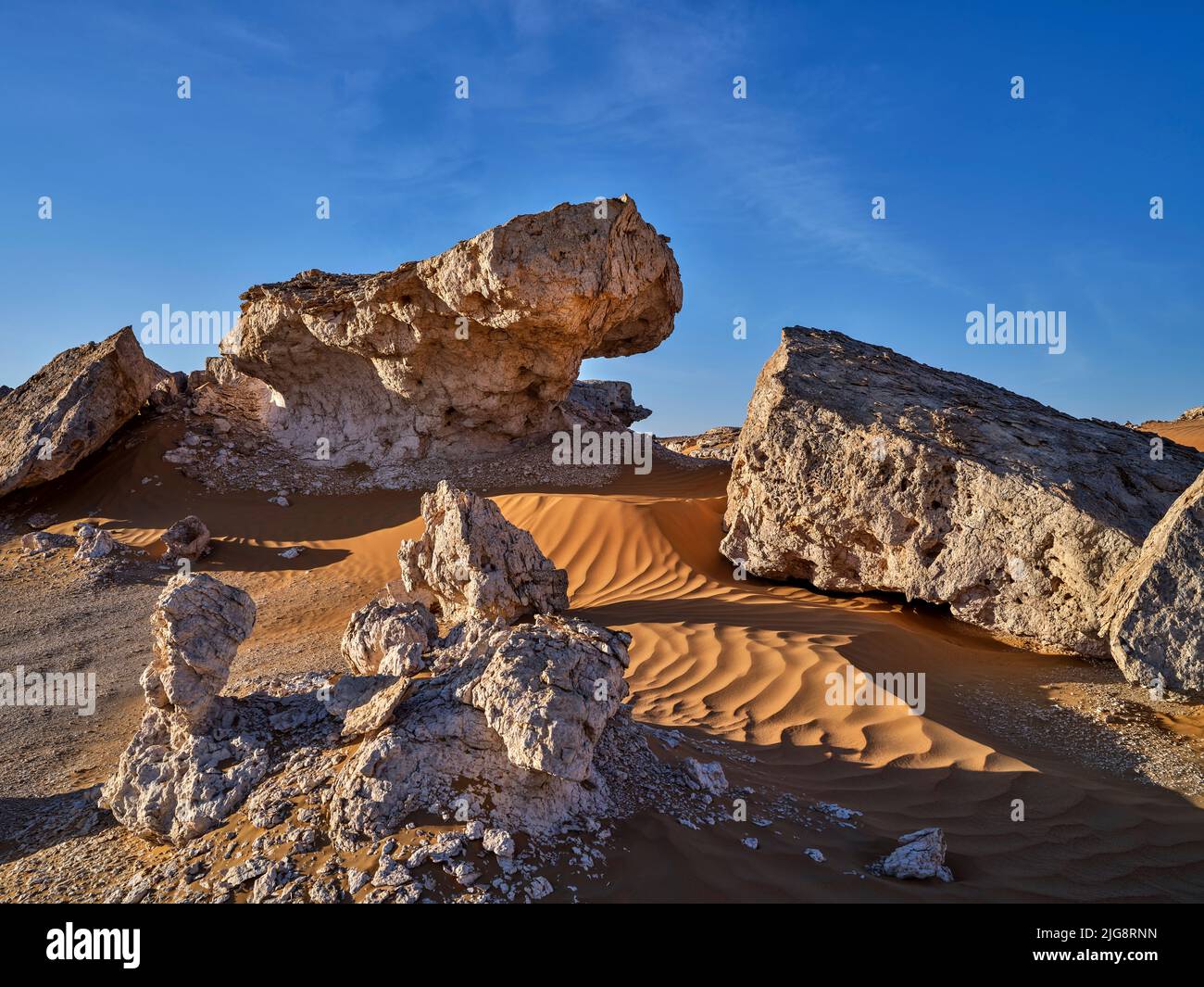 Sur la route de l'Al Huqf, un désert de pierre entre la mer d'Arabie et le RUB al-Kali, Oman Banque D'Images