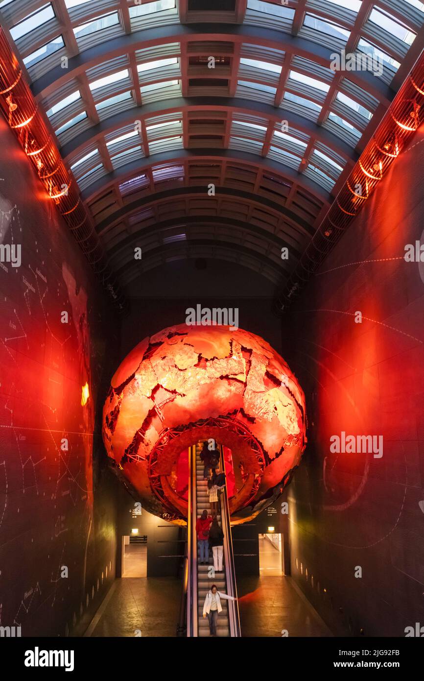 Angleterre, Londres, South Kensington, Musée d'Histoire naturelle, entrée aux galeries de la Terre Banque D'Images