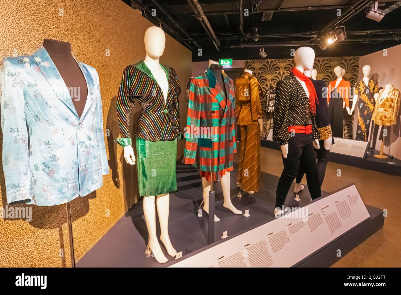 Angleterre, Londres, Southwark, Bermondsey, Musée de la mode et du textile, exposition des vêtements pour hommes et femmes des années 1970 Banque D'Images