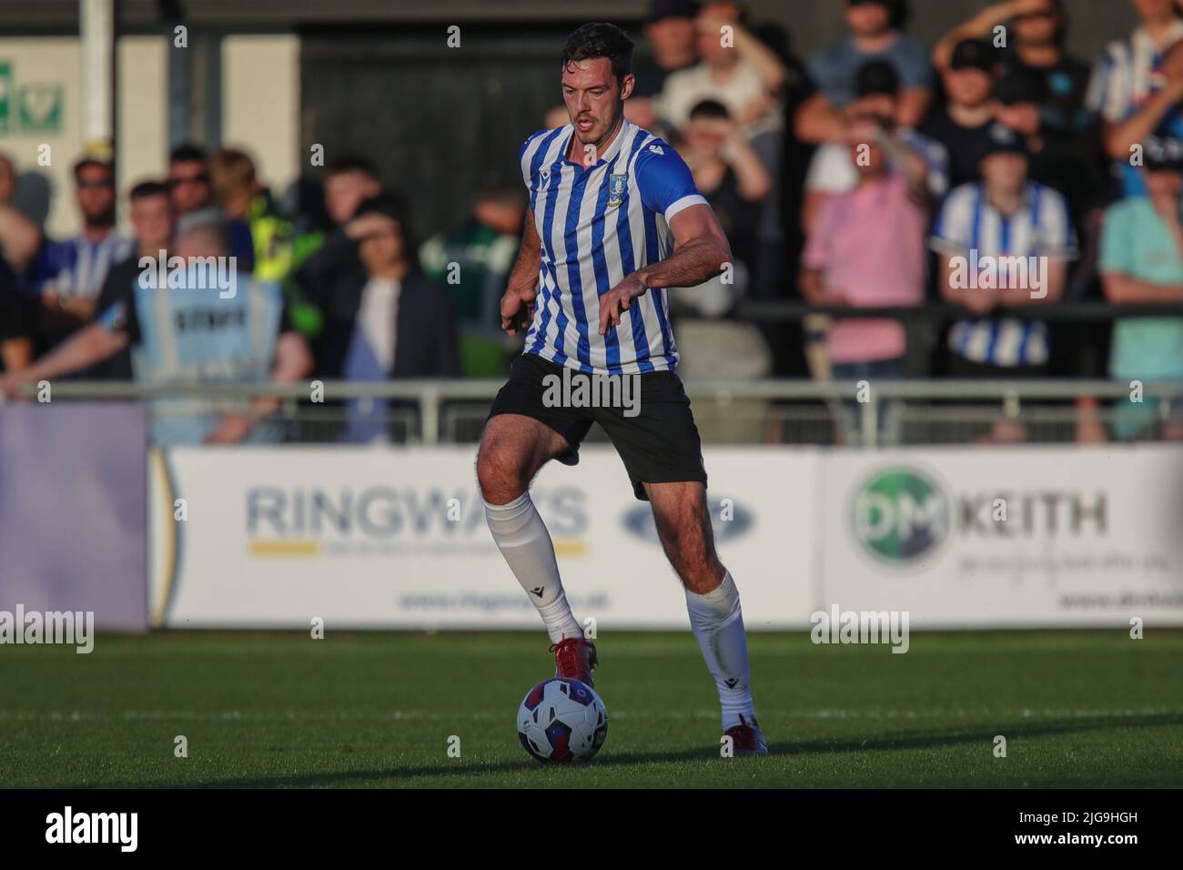 Ben Heneghan de Sheffield mercredi sur le ballon pendant le match Banque D'Images