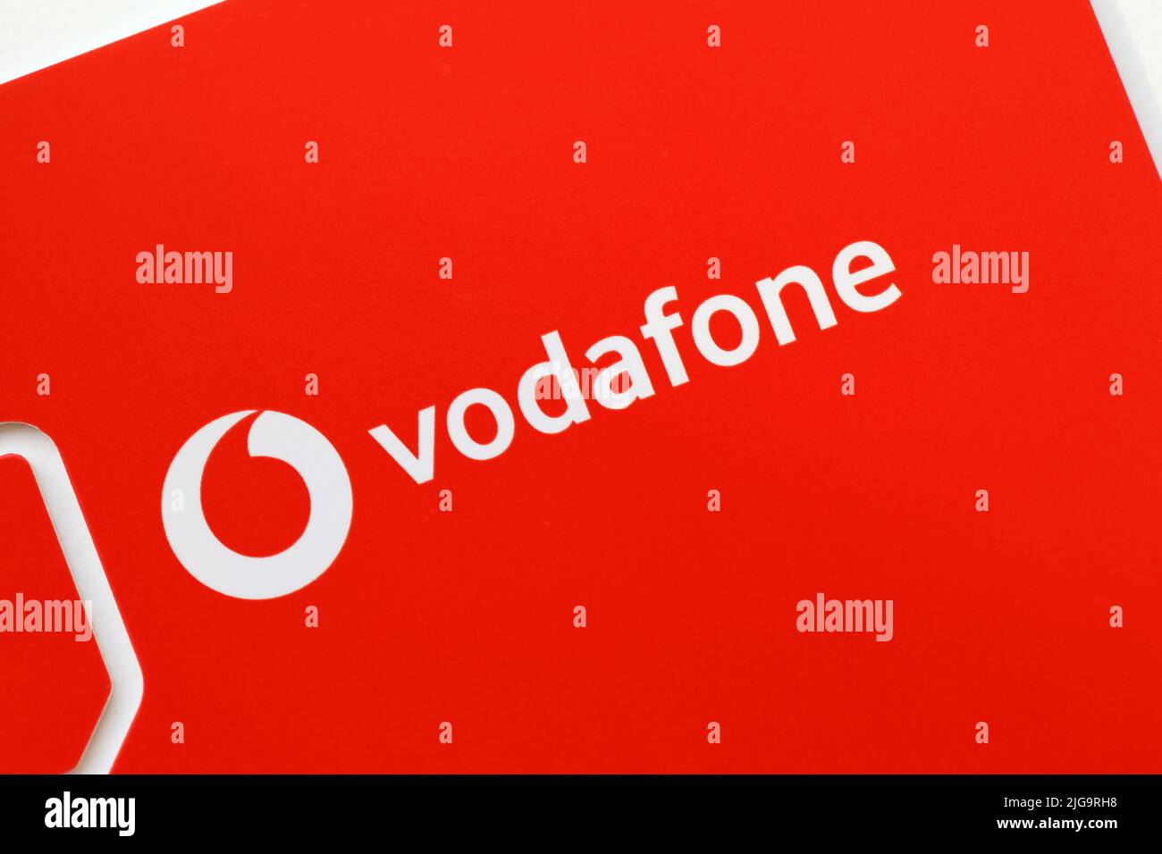 TERNOPIL, UKRAINE - 5 JUILLET 2022: Vodafone Power SIM mobile card par Vodafone Group plc - entreprise multinationale britannique de télécommunications qui possède et Banque D'Images