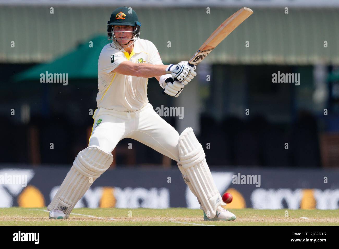 Galle, Sri Lanka. 9th juillet 2022. Steve Smith, de l'Australie, regarde le ballon après avoir joué à un tir pendant les 2nd jours du match de cricket de 2nd entre le Sri Lanka et l'Australie au stade international de cricket de Galle, à Galle, le 9th juillet 2022. Viraj Kothalwala/Alamy Live News Banque D'Images